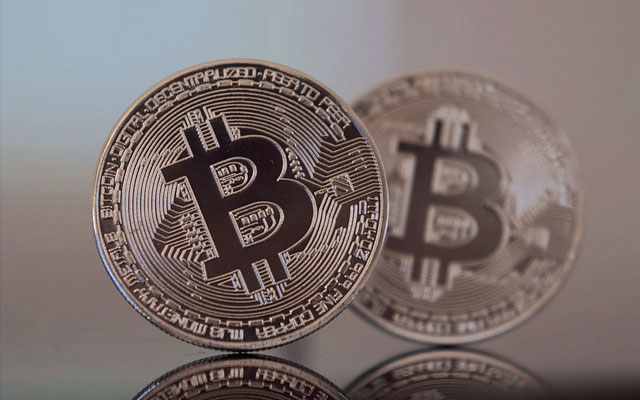 Futures Bitcoin in grande rialzo dopo il debutto sul mercato di Chicago